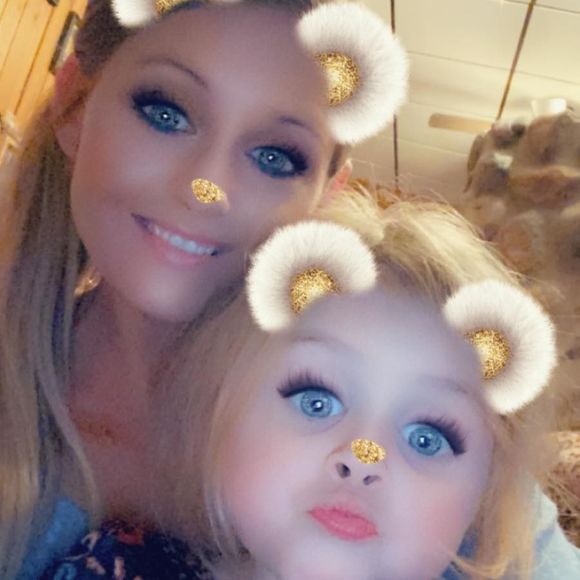 Meet your Posher, Kayla - Picture 1 of 1